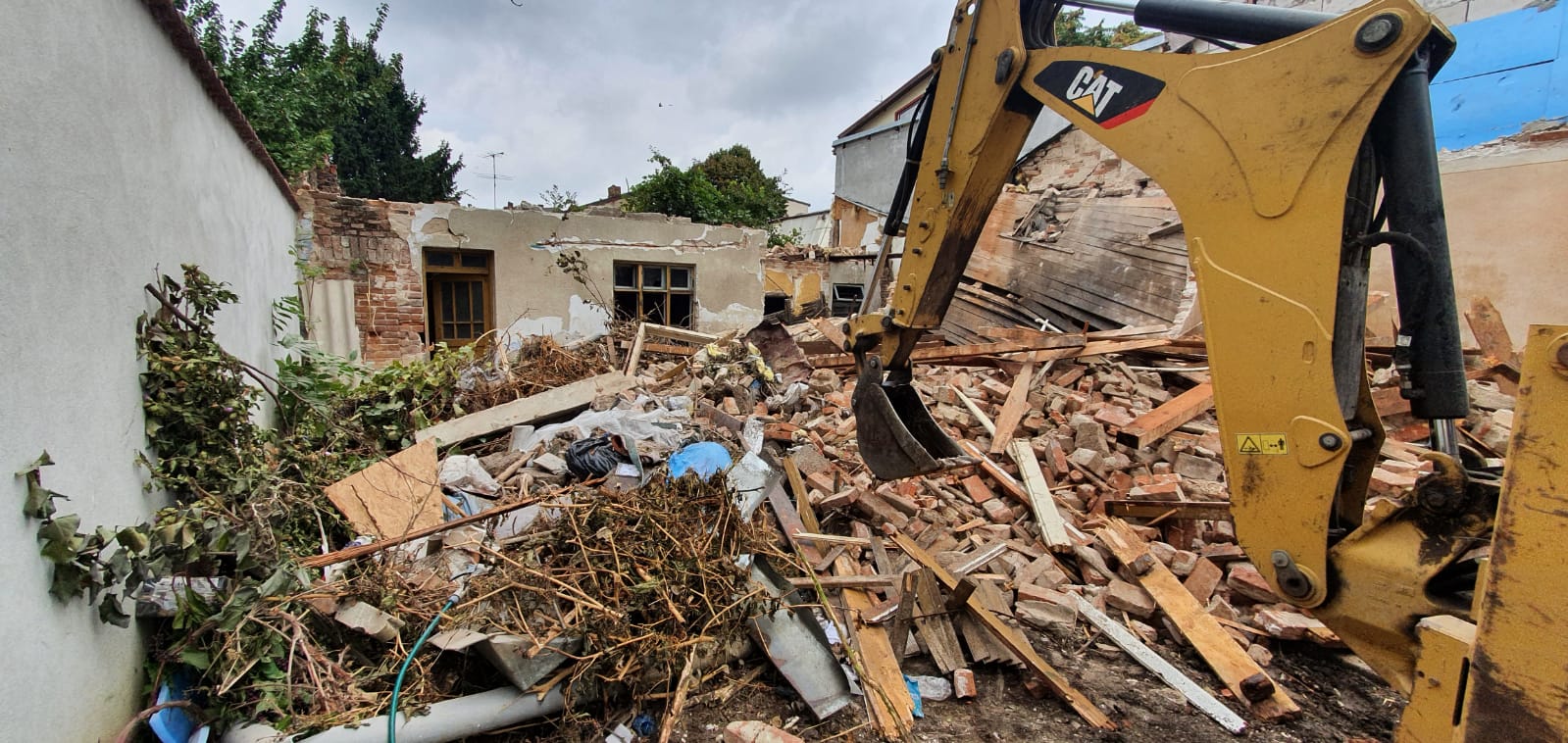 Demolări
